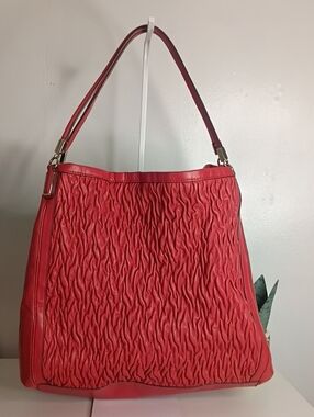 Coach Madison Gathered Twist Phoebe Shoulder Bag 25260